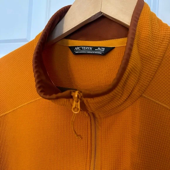 Arc'teryx Delta Micro Grid Half-Zip Pullover in Burnt Orange - Picture 3 of 10